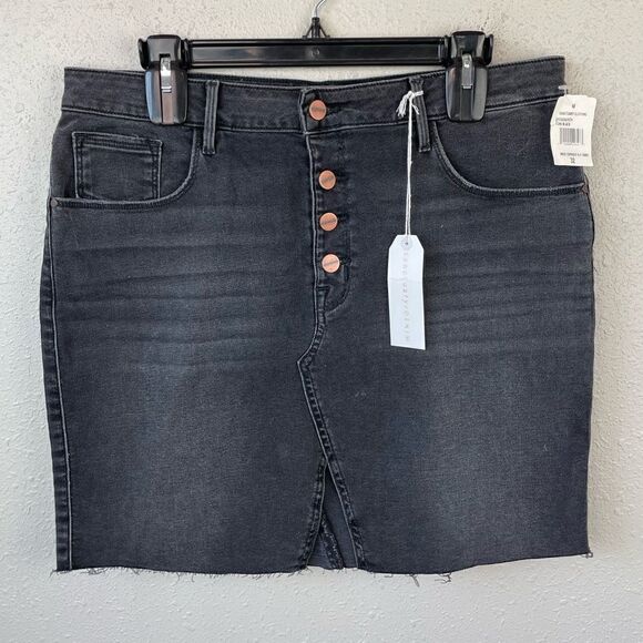 NWT Sanctuary Black Exposed Button Fly Denim Skirt Size 32 - Picture 1 of 7